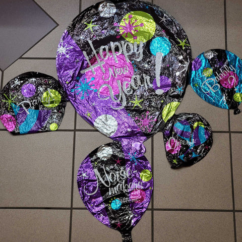 Amscan Large Happy New Year Balloon with Small Balloons Attached