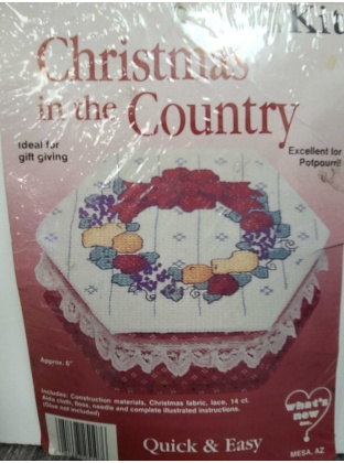 Christmas in the Country Quick & Easy CrossStitch Box Kit Fruit Wreath