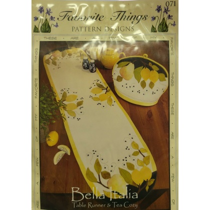Bella Italia Table Runner and Tea Cozy Pattern by Favorite Thing
